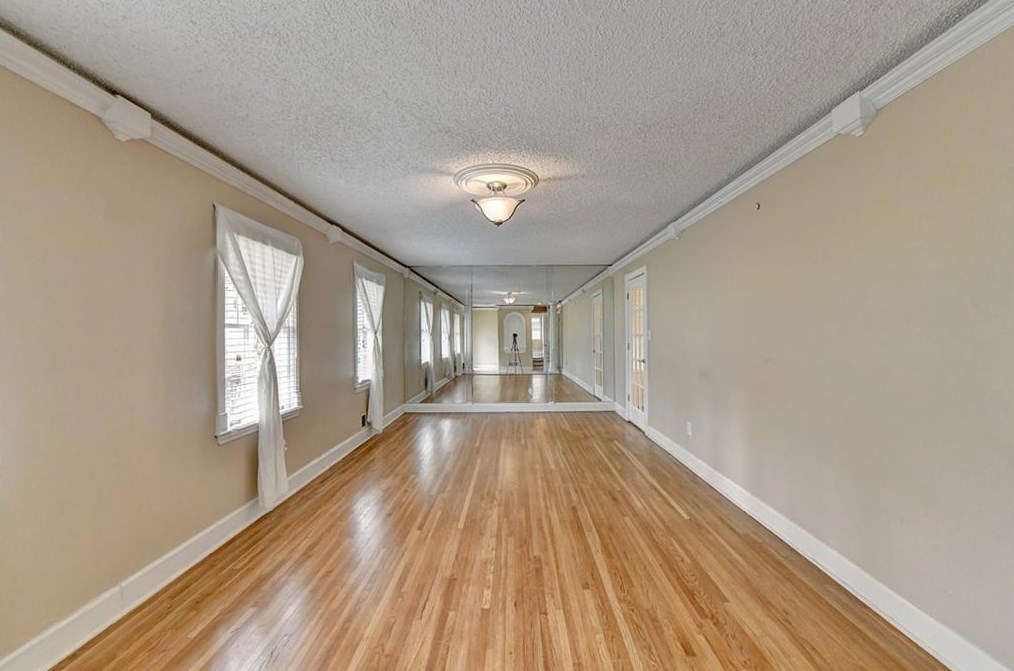 3491 Revere Rd, Atlanta GA  30331-2327 exterior