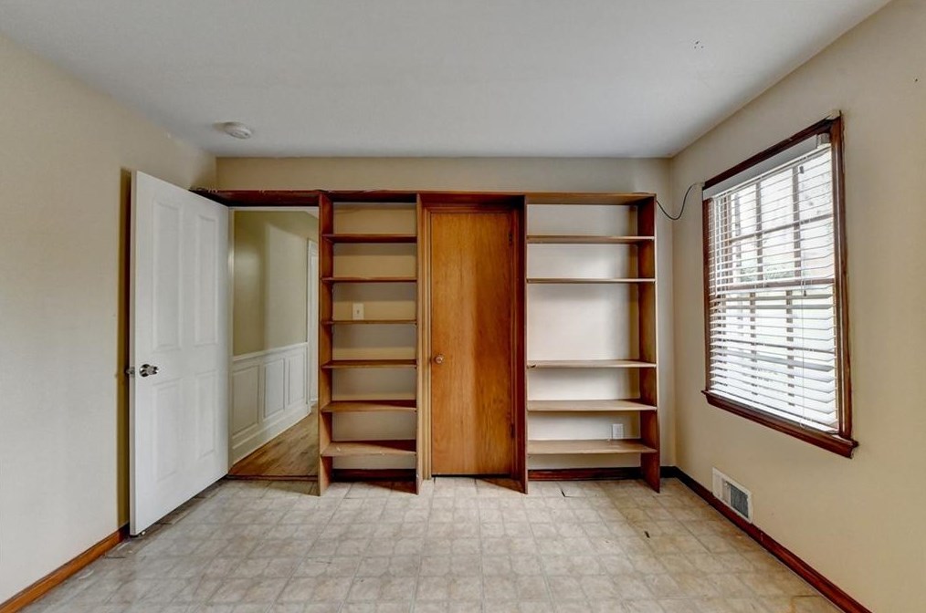 3491 Revere Rd, Atlanta GA  30331-2327 exterior