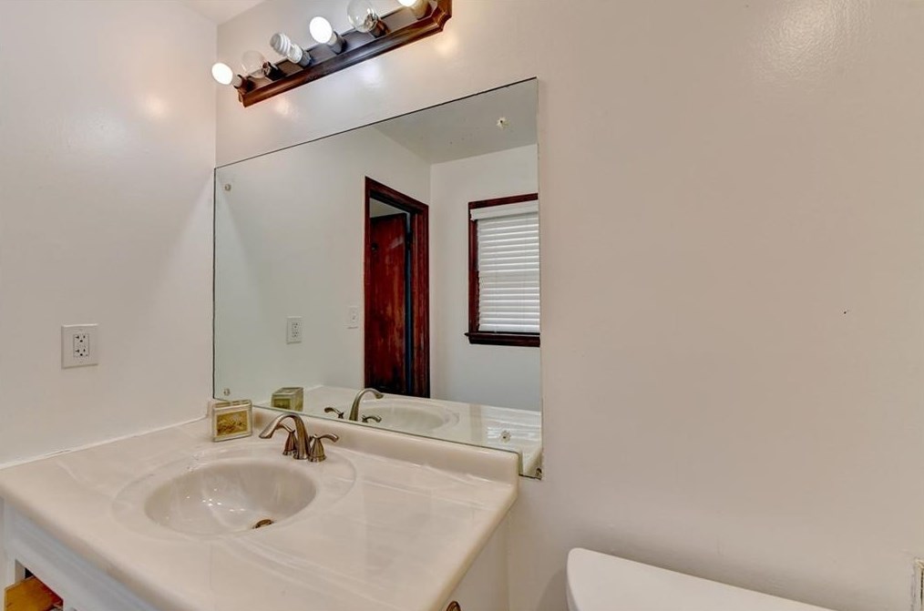 3491 Revere Rd, Atlanta GA  30331-2327 exterior