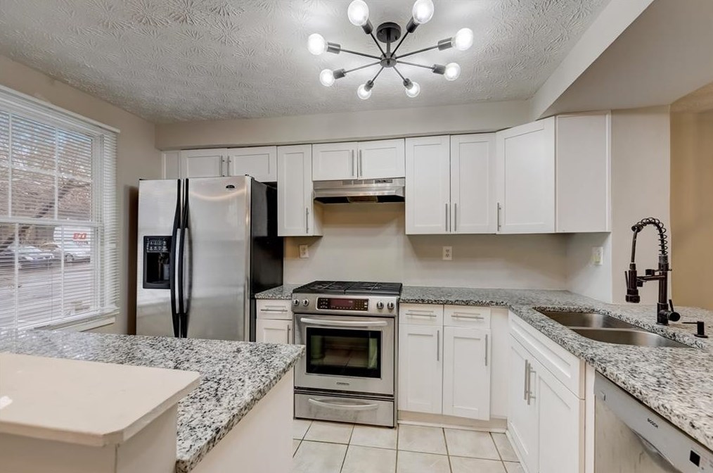 845 Regal Path Ln, Decatur GA  30030-4180 exterior