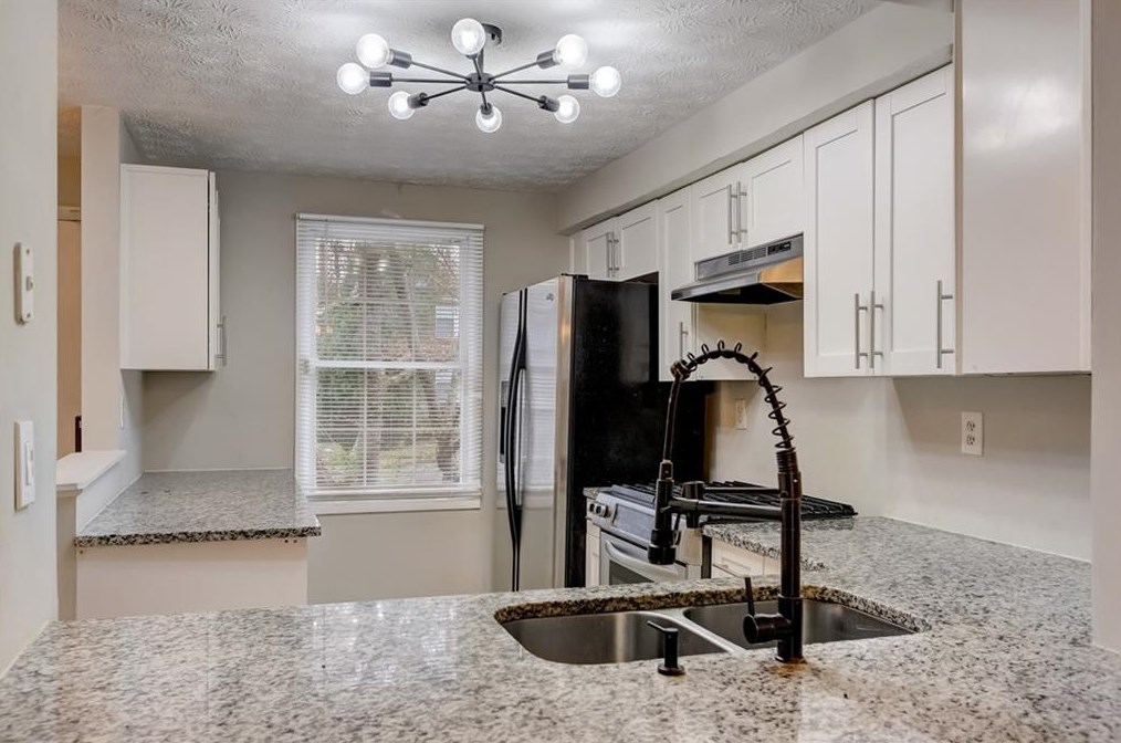 845 Regal Path Ln, Decatur GA  30030-4180 exterior