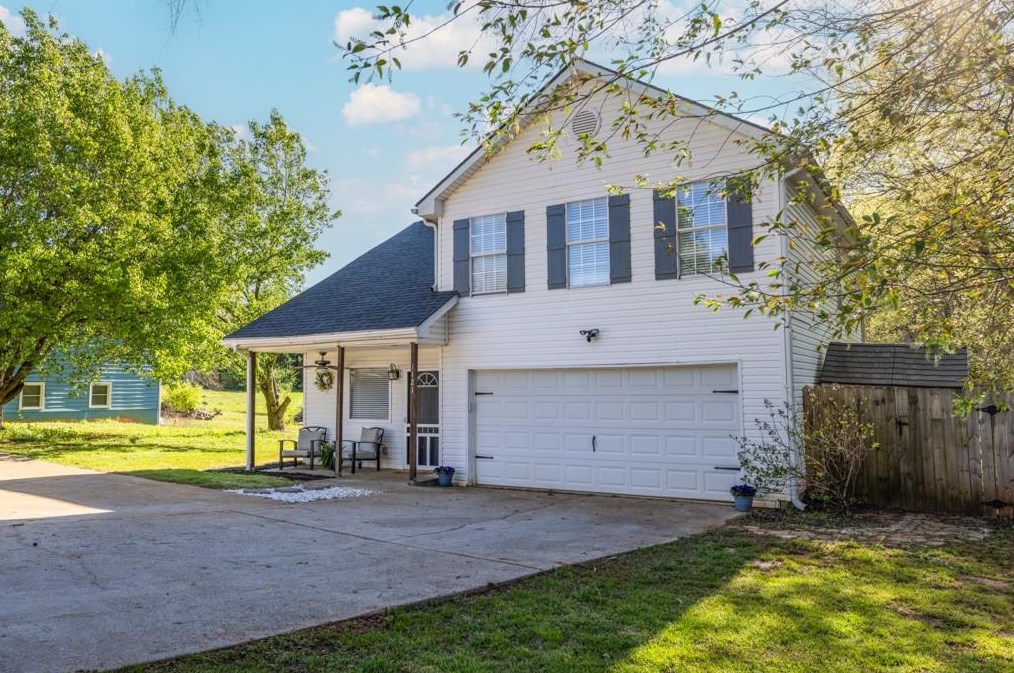1121 Lewis Roberts Rd, Jefferson GA  30549-4028 exterior