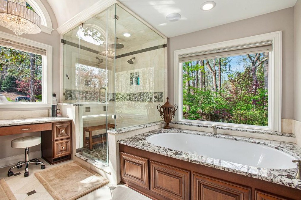 7265 Hunters Branch Dr, Atlanta GA  30328-1718 exterior