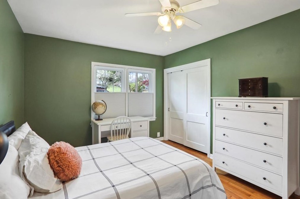 153 Ridley Cir, Decatur GA  30030-1118 exterior