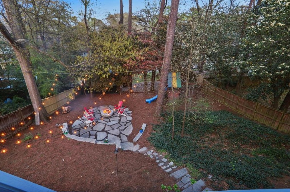 153 Ridley Cir, Decatur GA  30030-1118 exterior