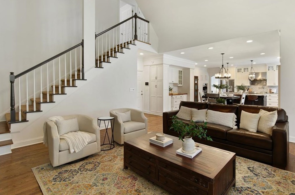2020 Brooke Forest Ct, Alpharetta GA  30022-3418 exterior