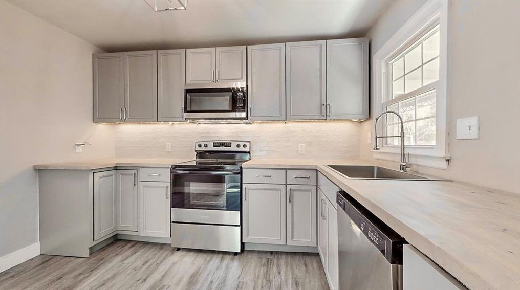 1802 Ledo Ave, Decatur GA  30035-1653 exterior