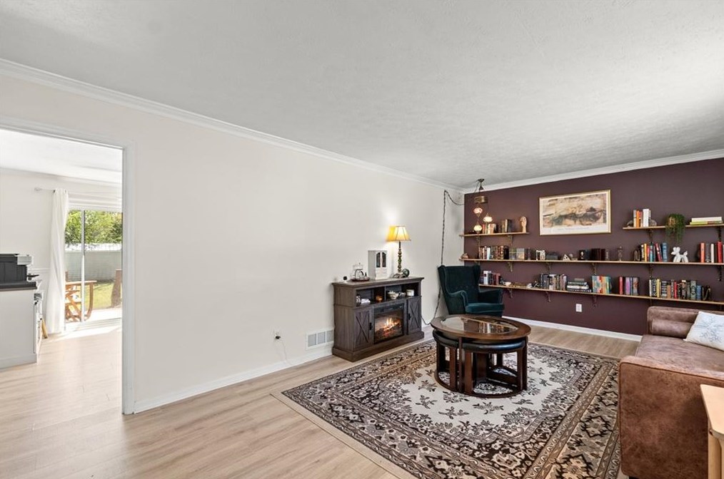 1810 Town Pl, Lithonia GA  30078-2426 exterior