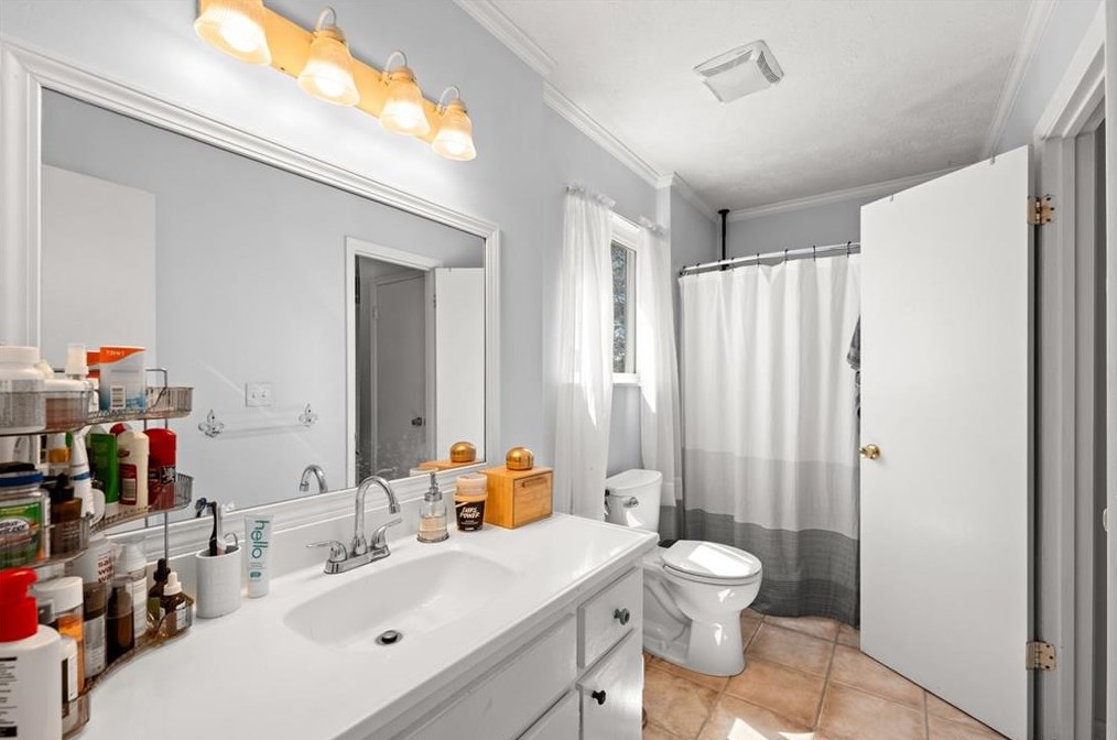 1810 Town Pl, Lithonia GA  30078-2426 exterior