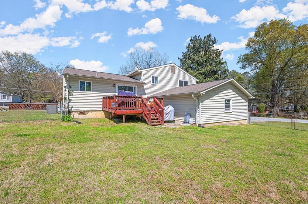 1810 Town Pl, Lithonia GA  30078-2426 exterior