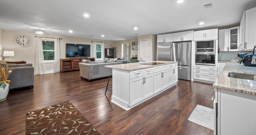 4001 Barr Cir, Tucker GA  30084-7504 exterior