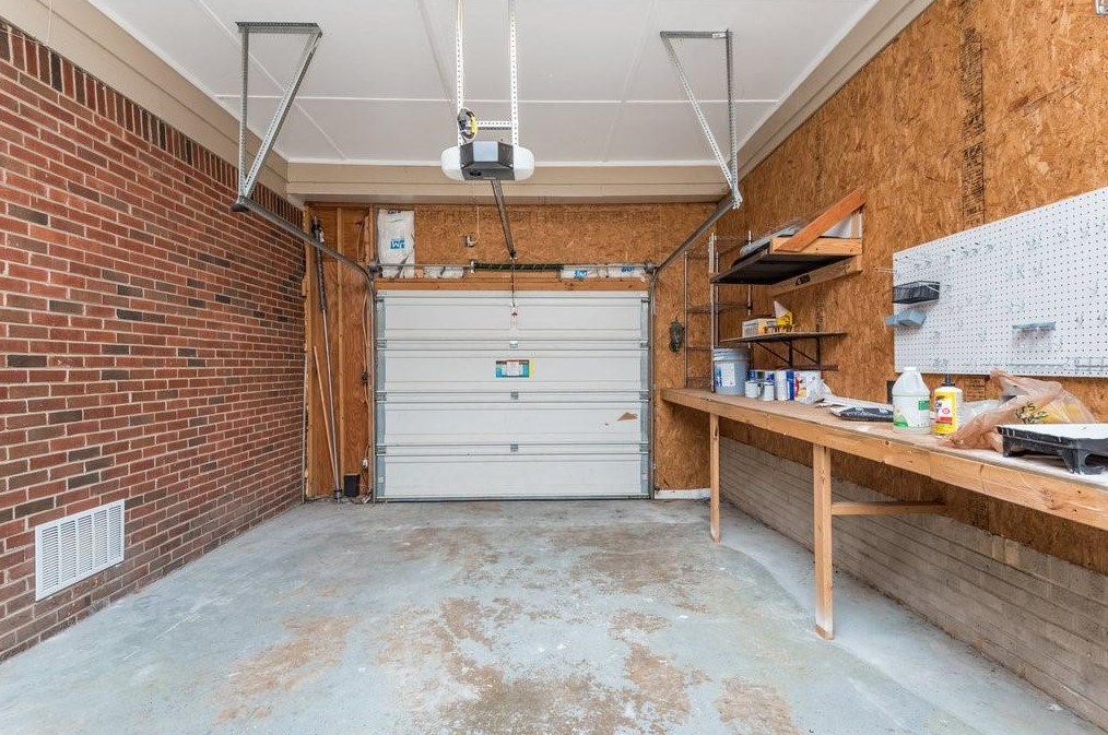 621 Heathmoor Pl, Decatur GA  30032-1707 exterior