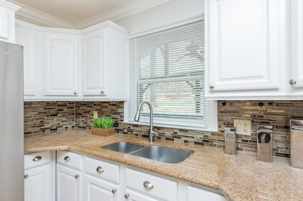 621 Heathmoor Pl, Decatur GA  30032-1707 exterior