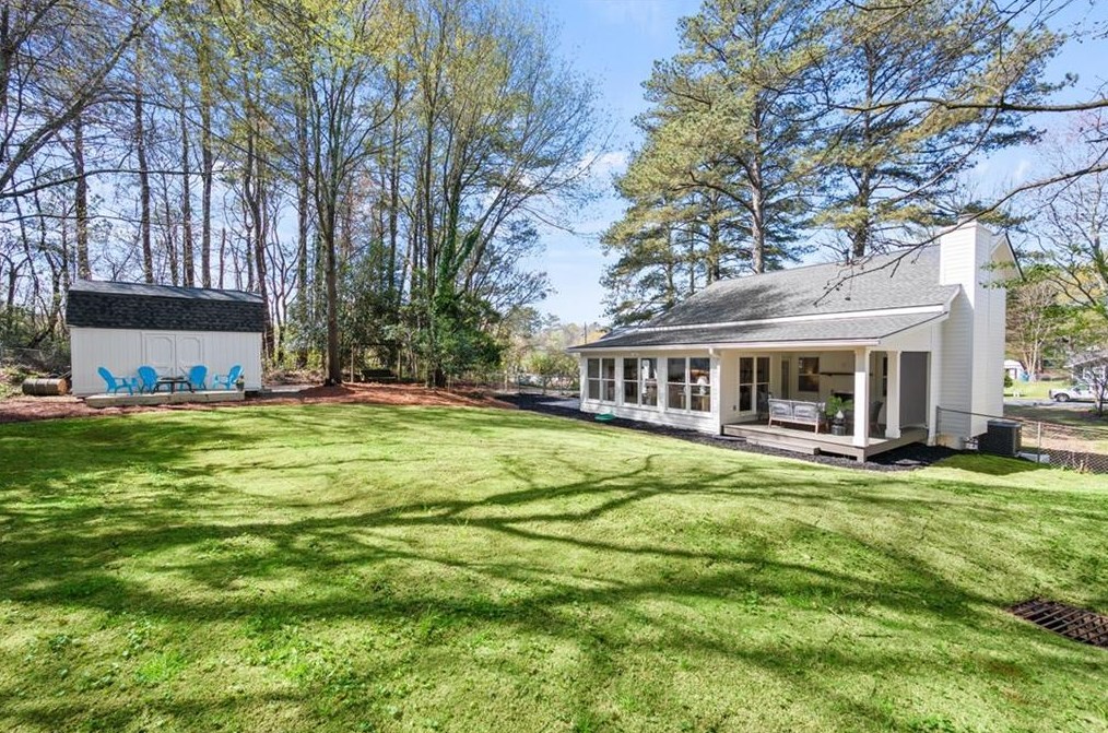 180 Burnett Way, Alpharetta GA  30009-1806 exterior