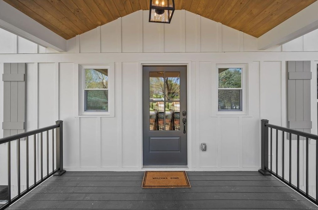 180 Burnett Way, Alpharetta GA  30009-1806 exterior