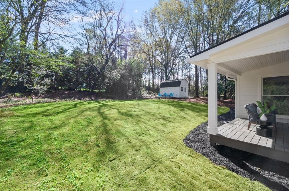 180 Burnett Way, Alpharetta GA  30009-1806 exterior