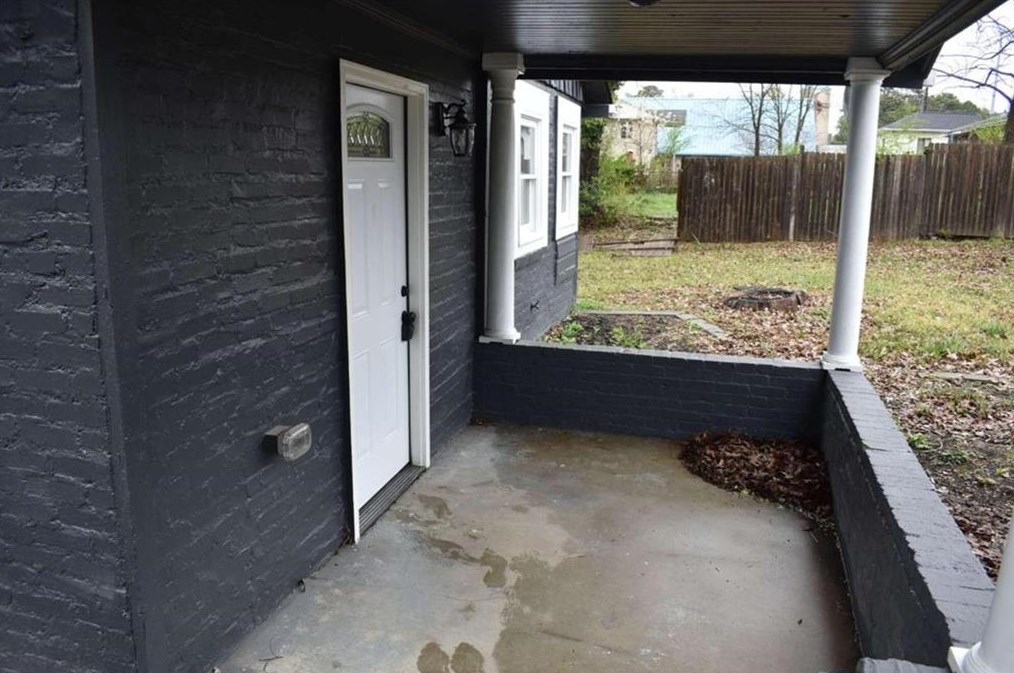 266 Hamilton E Holmes Dr, Atlanta GA  30318-7413 exterior