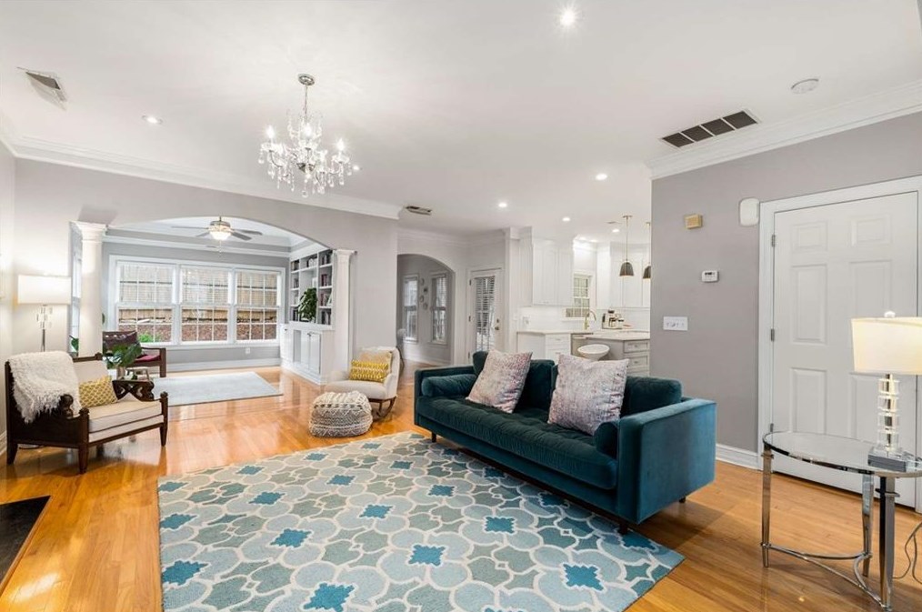 6 Woodland Ct, Decatur GA  30030-2776 exterior