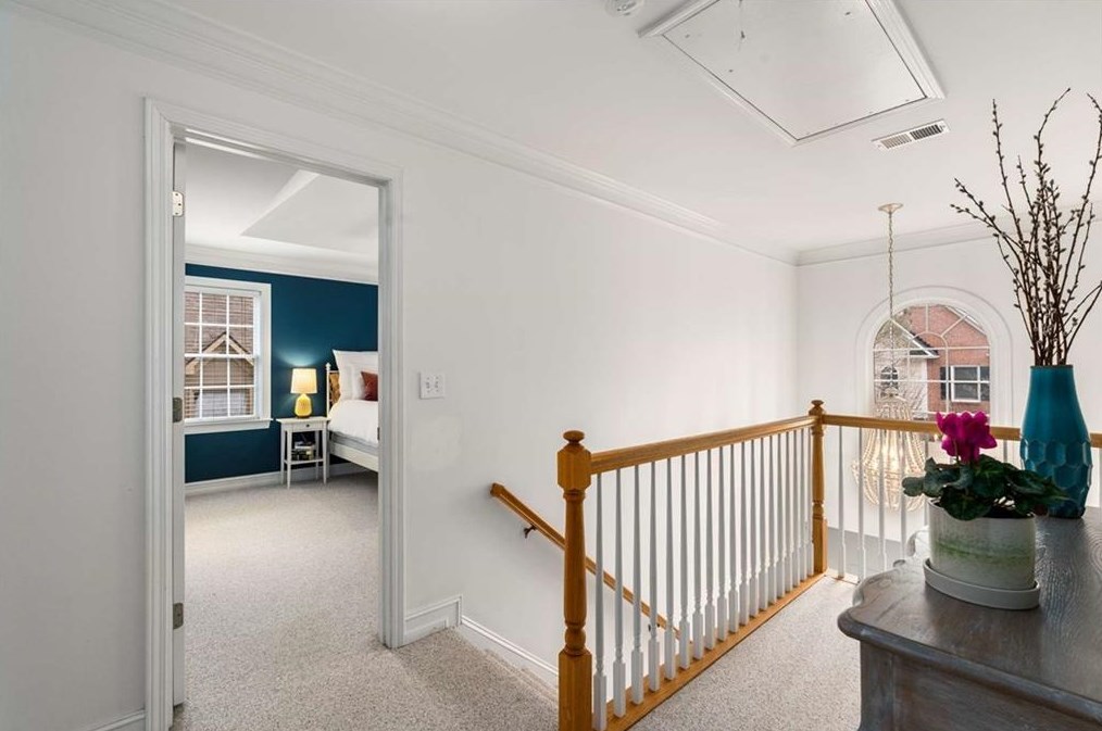 6 Woodland Ct, Decatur GA  30030-2776 exterior