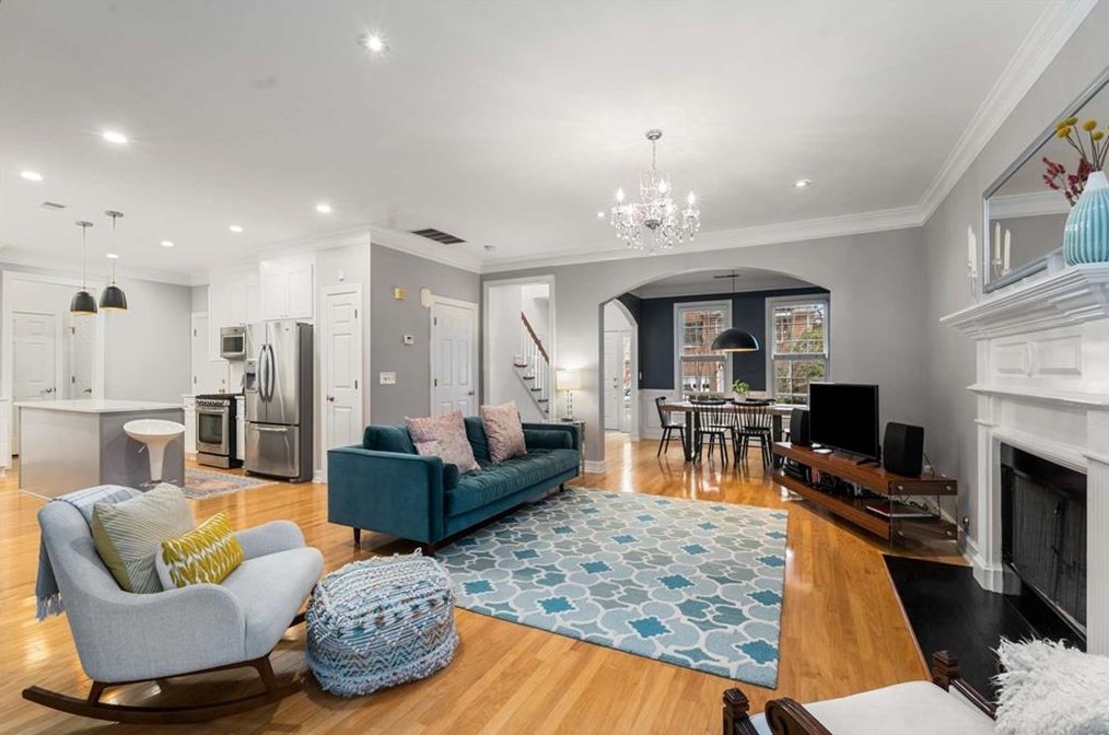 6 Woodland Ct, Decatur GA  30030-2776 exterior