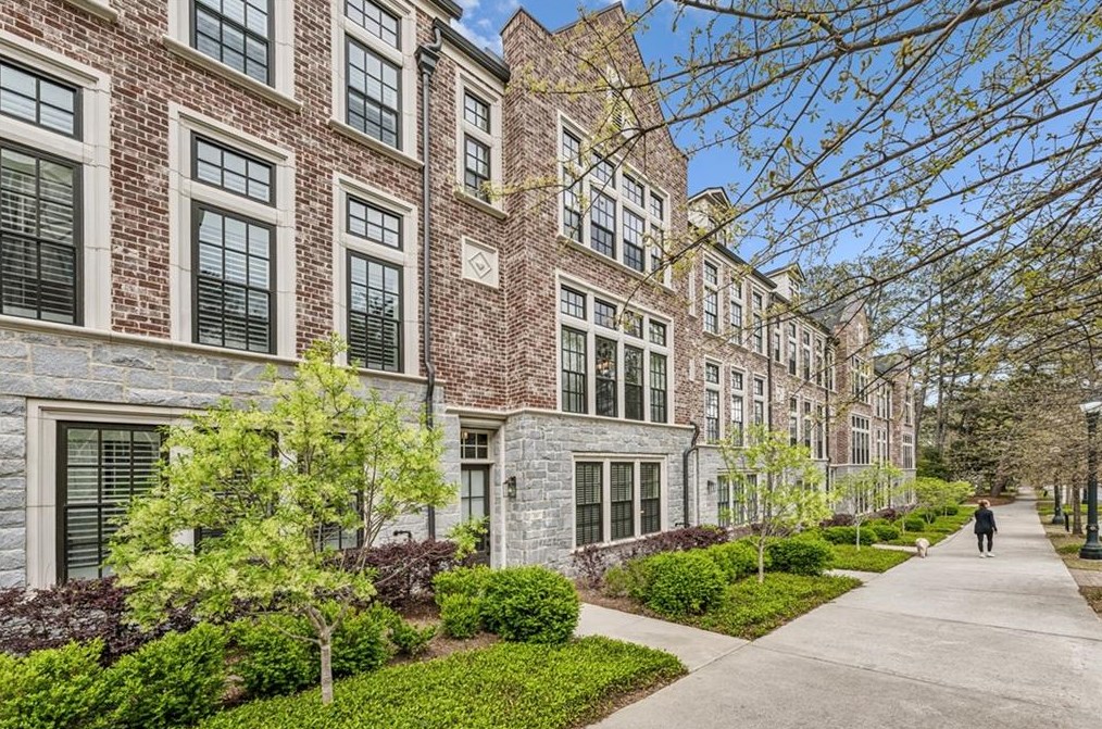 263 Devine Cir, Atlanta GA  30305-2309 exterior