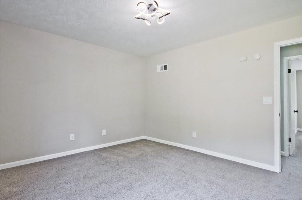 551 Utoy Cir, Atlanta GA  30331-4335 exterior