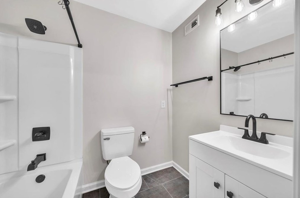 2041 Brian Way, Decatur GA  30033-3824 exterior