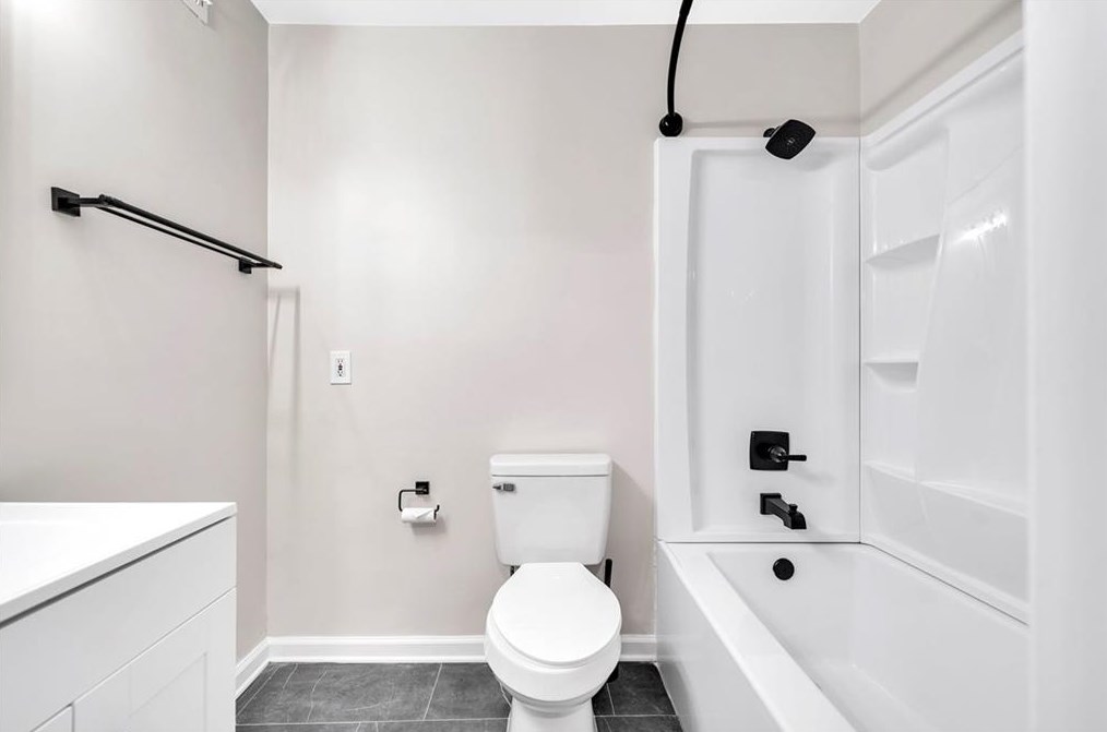 2041 Brian Way, Decatur GA  30033-3824 exterior