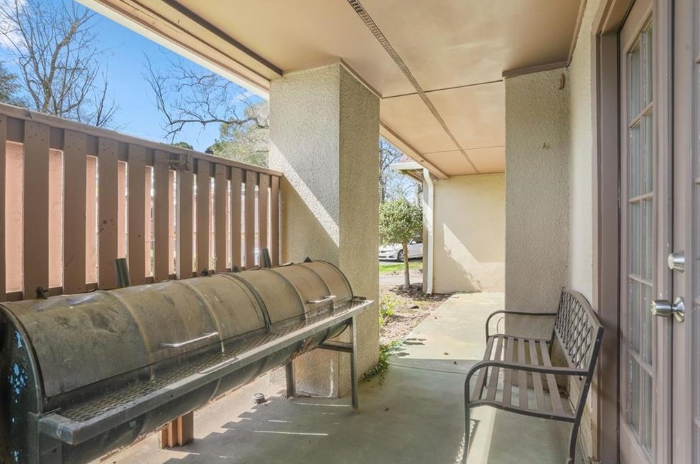 2950 Parc Lorraine, Lithonia GA 30038-1911 exterior