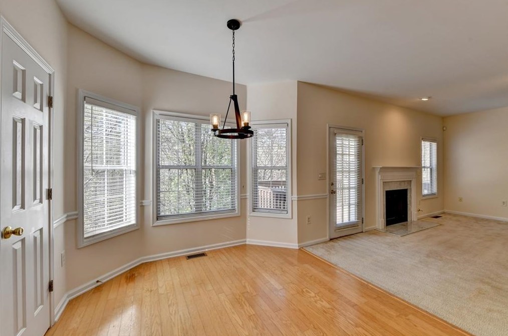 3546 Castle View Ct, Suwanee GA  30024-6401 exterior