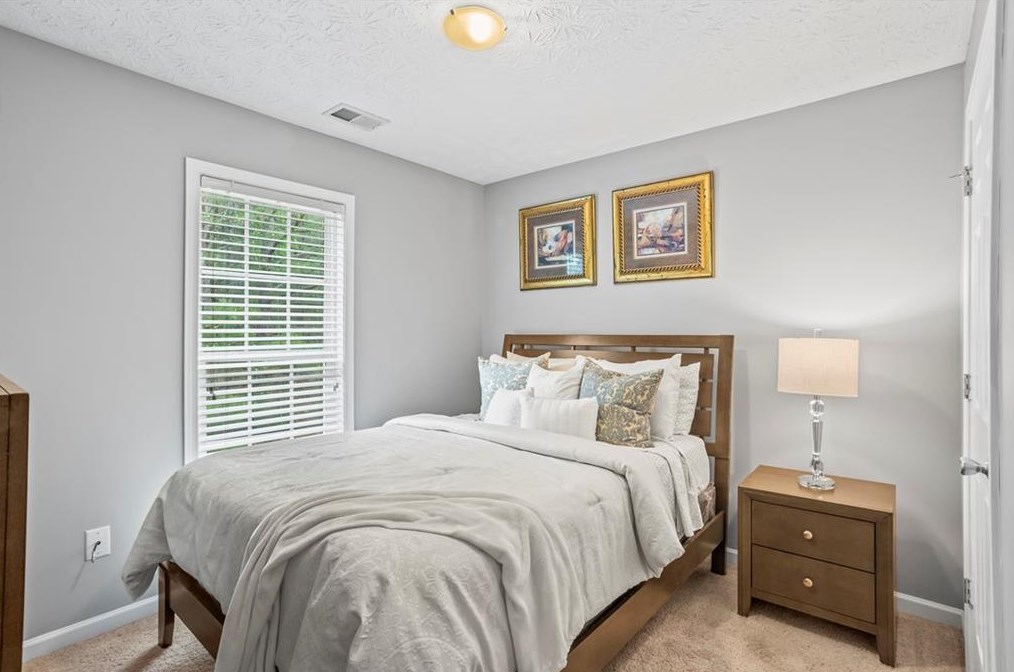 4030 Riverside Pkwy, Decatur GA  30034-6799 exterior