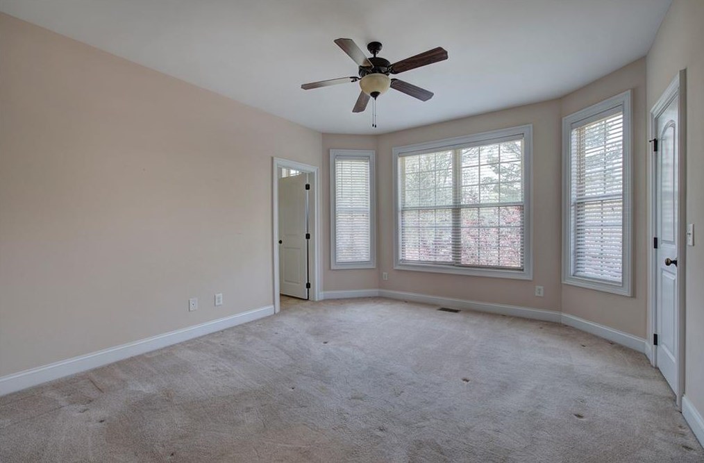 266 Fox Den Dr, Calhoun GA 30701-9568 exterior