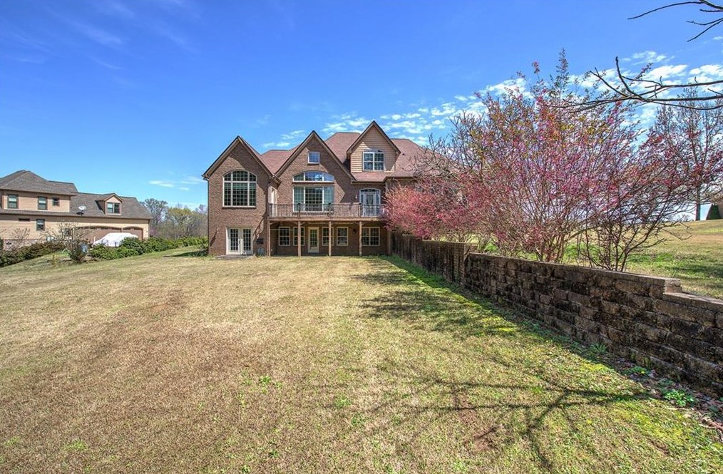 266 Fox Den Dr, Calhoun GA 30701-9568 exterior