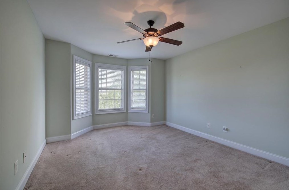 266 Fox Den Dr, Calhoun GA 30701-9568 exterior