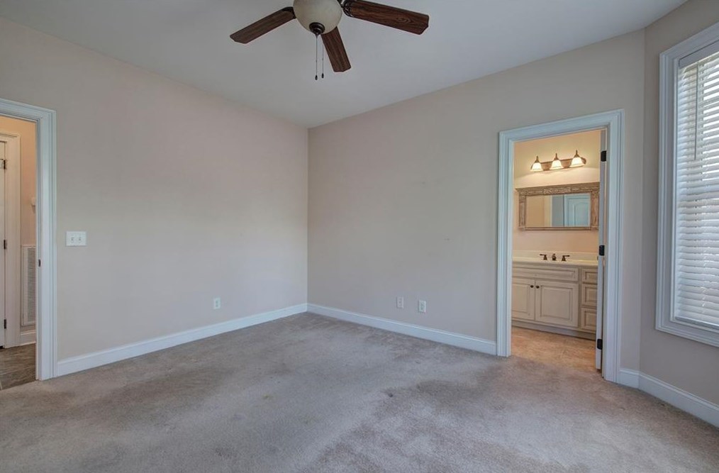 266 Fox Den Dr, Calhoun GA 30701-9568 exterior