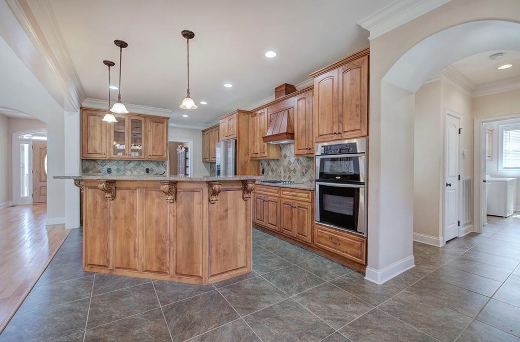 266 Fox Den Dr, Calhoun GA 30701-9568 exterior