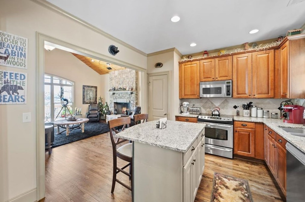 1105 Valley View Dr, Big Canoe GA  exterior