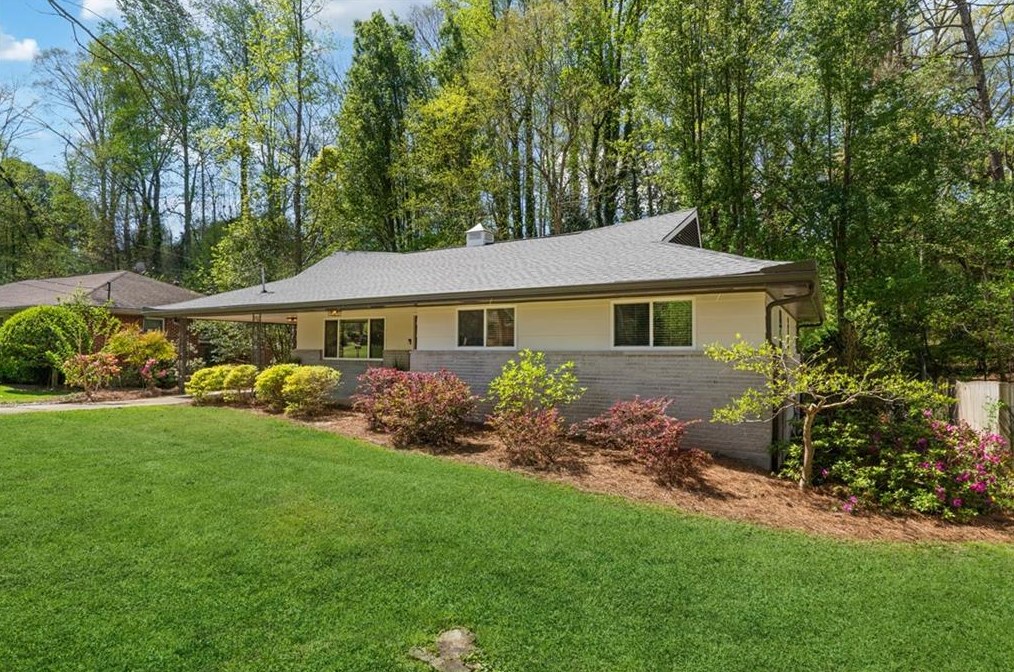 1571 Moncrief Cir, Decatur GA  30033-1616 exterior