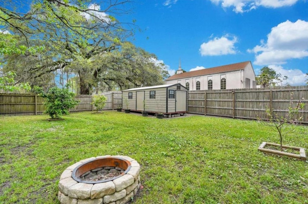 6 65 St, Savannah GA  31405-5207 exterior