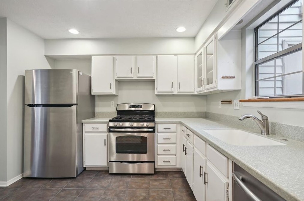 108 Wedgewood Way, Atlanta GA  30350-2070 exterior