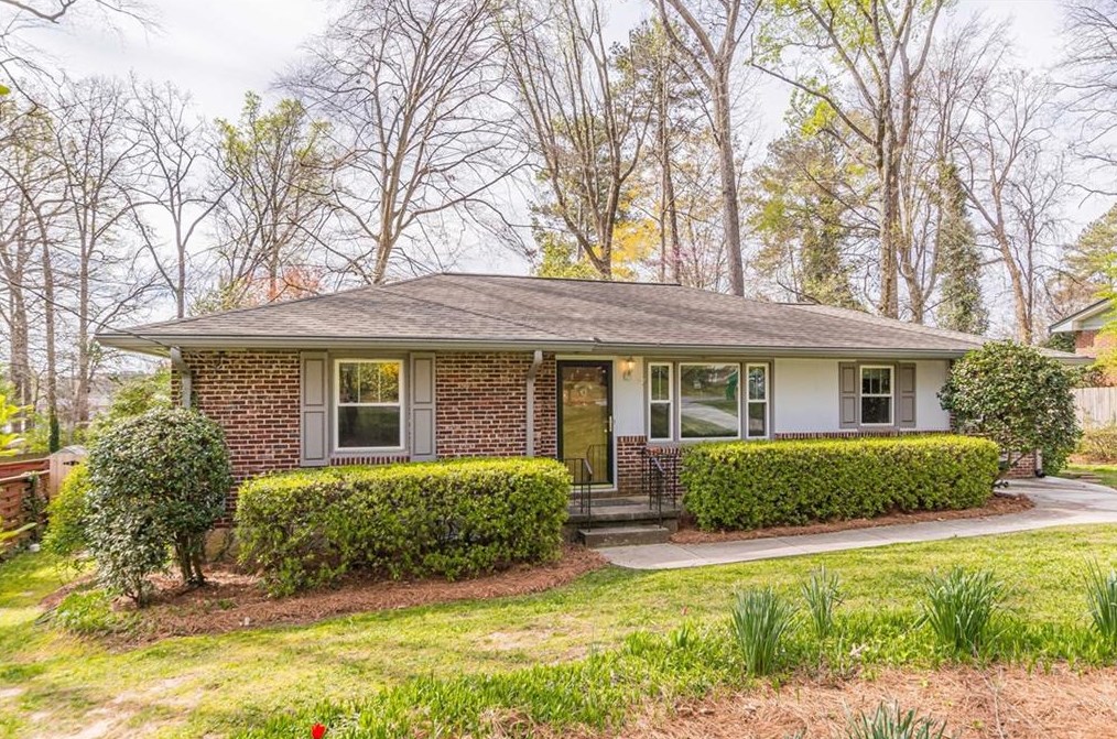 2803 Mount Olive Dr, Decatur GA  30033-3024 exterior