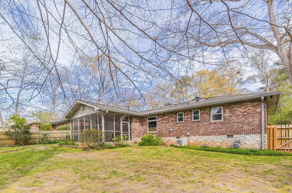 2803 Mount Olive Dr, Decatur GA  30033-3024 exterior