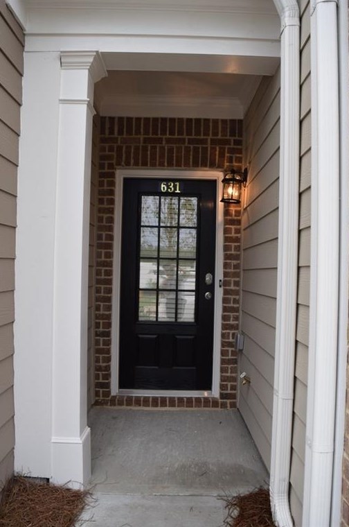 631 Justins Place Ln, Lawrenceville GA  30043-7327 exterior