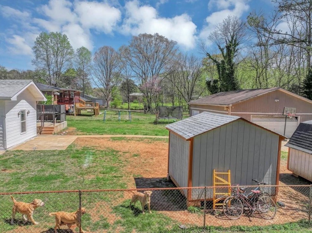 2047 Silver Creek Dr, Austell GA  30168-5058 exterior