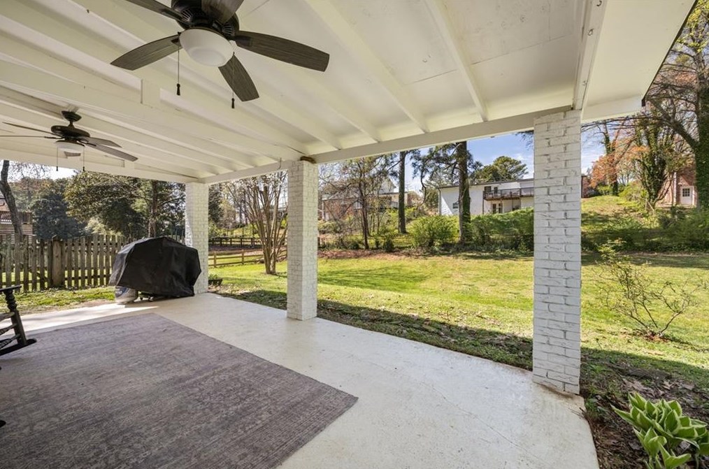 205 Pamela St, Marietta GA  30064-2161 exterior