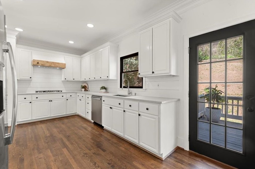 3013 Ranch Rd, Atlanta GA  30339-3728 exterior