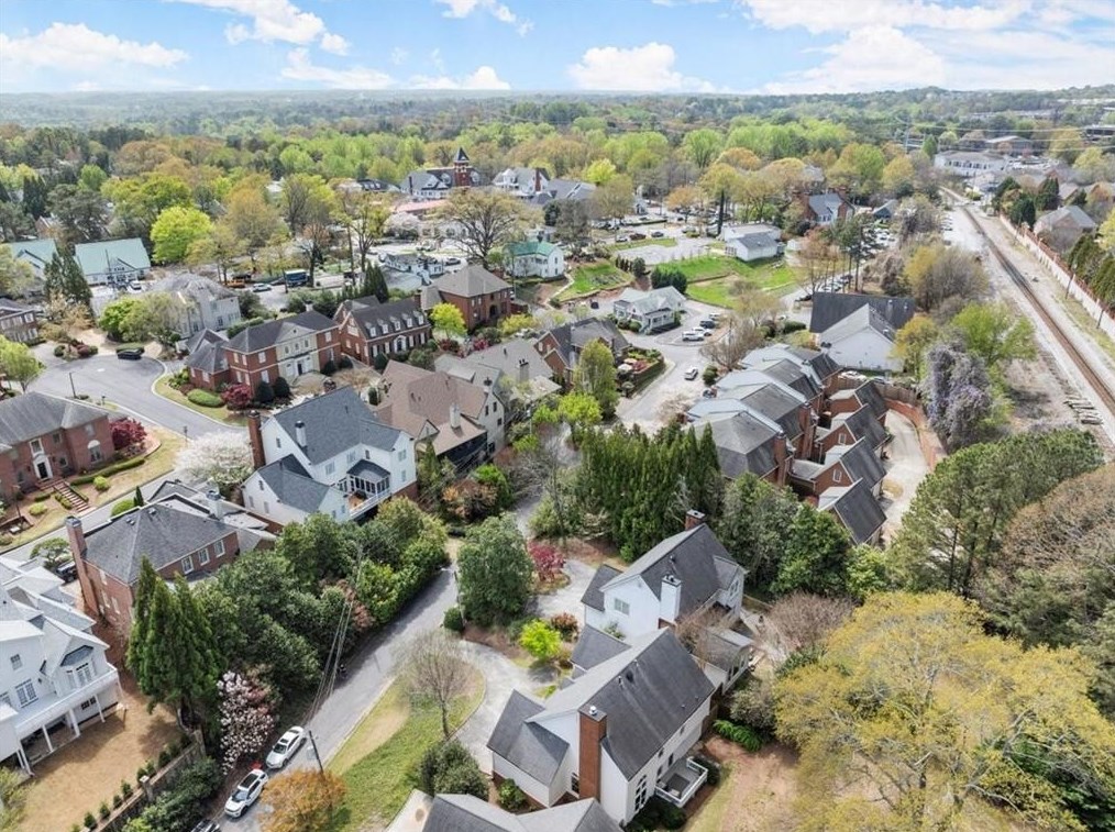 3013 Ranch Rd, Atlanta GA  30339-3728 exterior