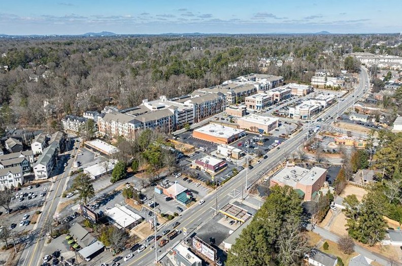 316 Vly Brk Way, Atlanta GA 30319-5241 exterior