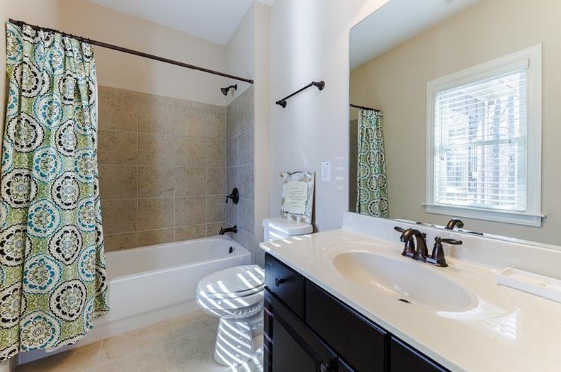 316 Vly Brk Way, Atlanta GA 30319-5241 exterior