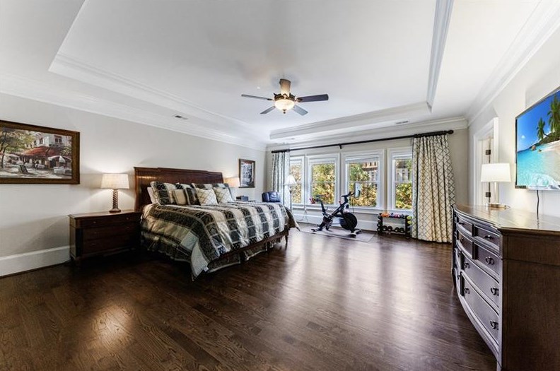 316 Vly Brk Way, Atlanta GA 30319-5241 exterior